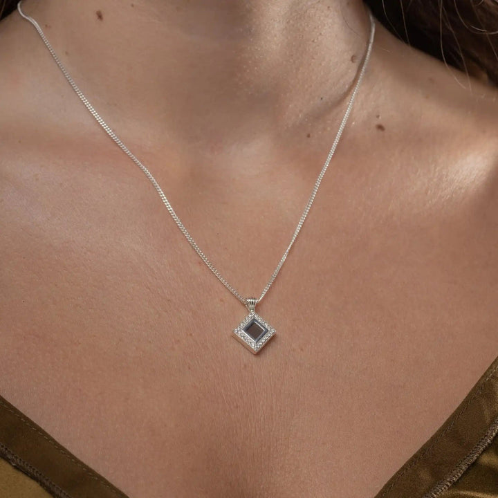 Eve Necklace